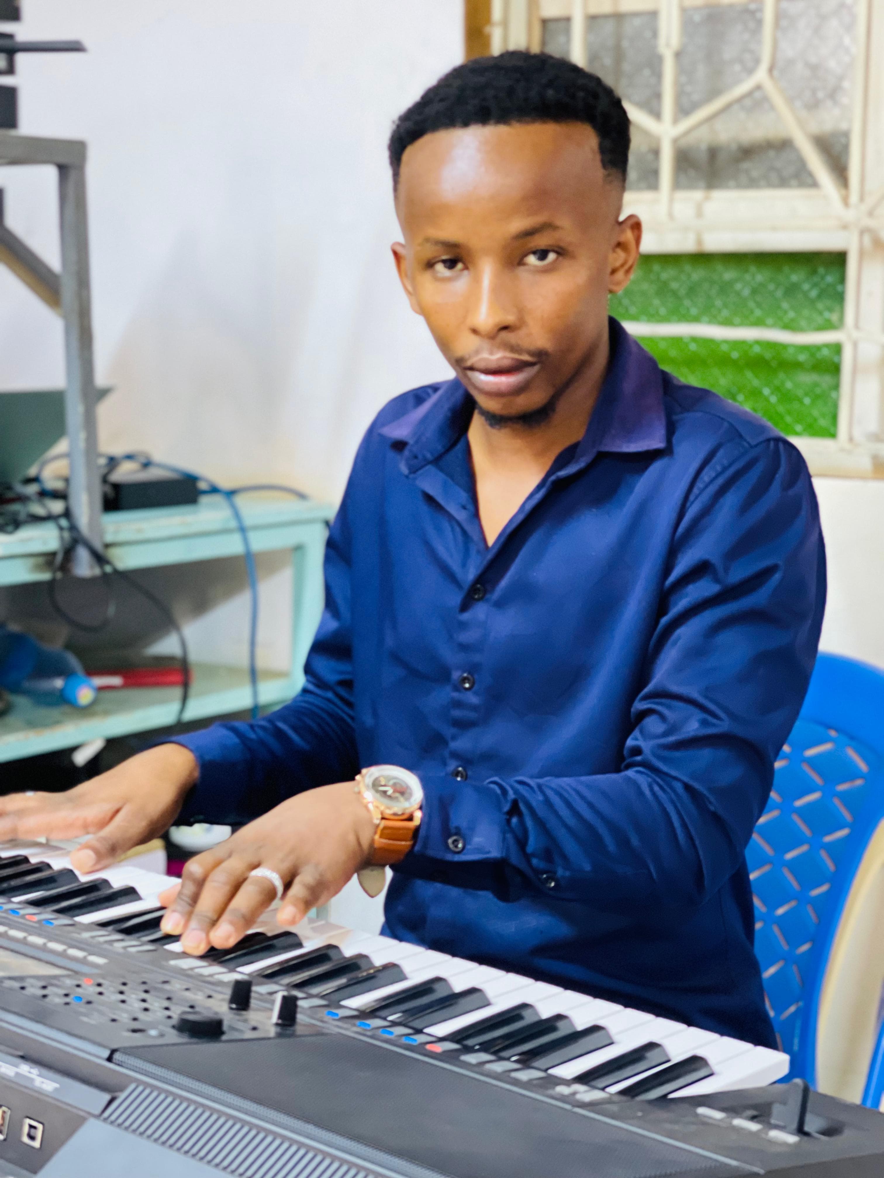 Praise and Worship Ministry image 5